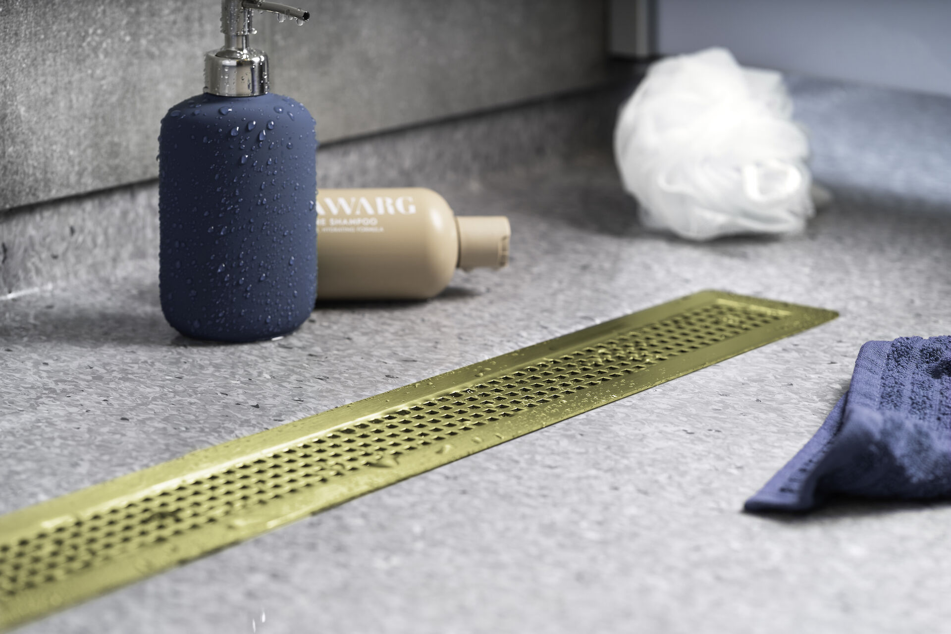 Vinyl_Plus_Chess_m%C3%A4ssing_2 Purus Line Vinyl Plus sil Chess Mässing 600